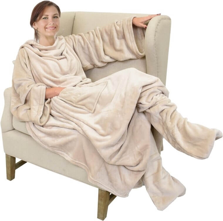Catalonia Wearable Blanket - Cozy Sleeves & Foot Pockets Delight - 24% Off!