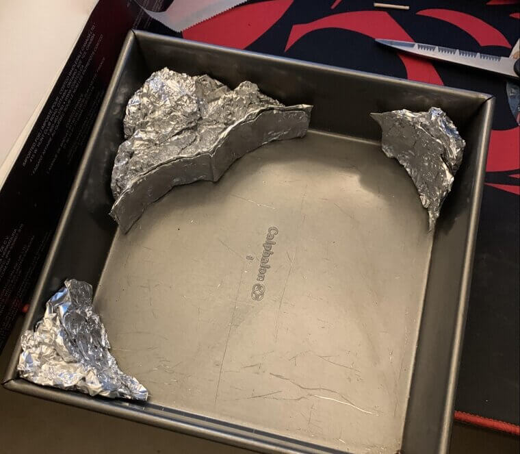 Shape Your Own Baking Pan With Foil