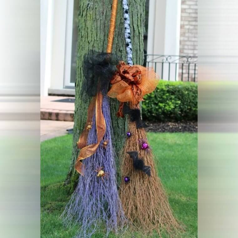 A Witch's Broomstick That Glitters