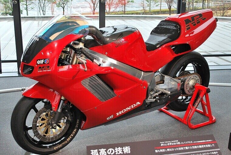 Honda NR750 (Oval Piston Dream) – 1992