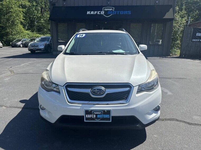 2014 Subaru XV Crosstrek 2.0i Premium - $10,995
