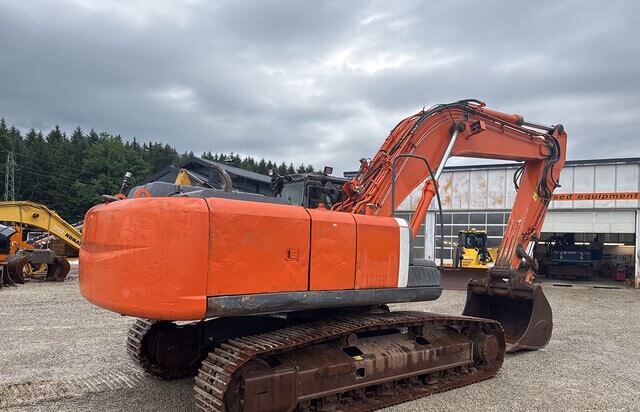 2010 Hitachi ZX350LCN-3 Tracked Excavator - €46,500 (US $54,514)