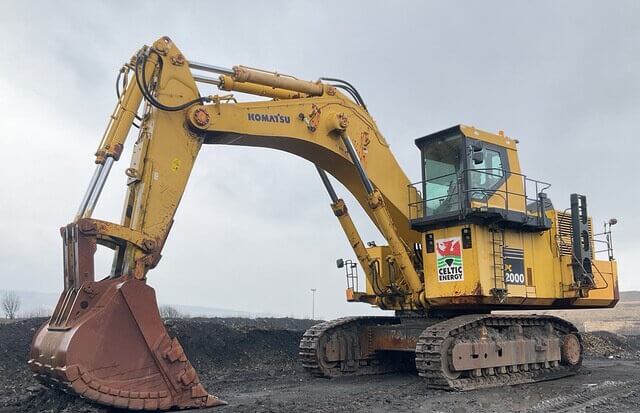 2014 Komatsu PC2000-8 Tracked Excavator - £180,000 (US $243,156)