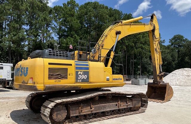 2019 Komatsu PC390LC-11 Tracked Excavator - US $21,000