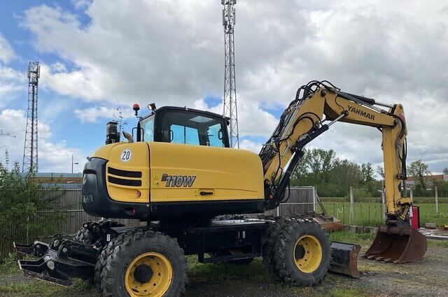 2019 Yanmar B110W Wheel Excavator - €69,000 (US $80,892)