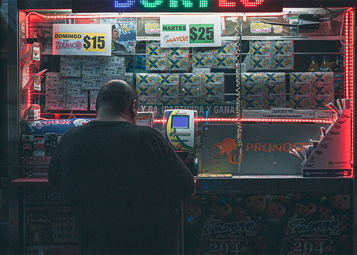 Gagner de l'argent augmente considérablement tes chances qu'un de tes proches te tue.