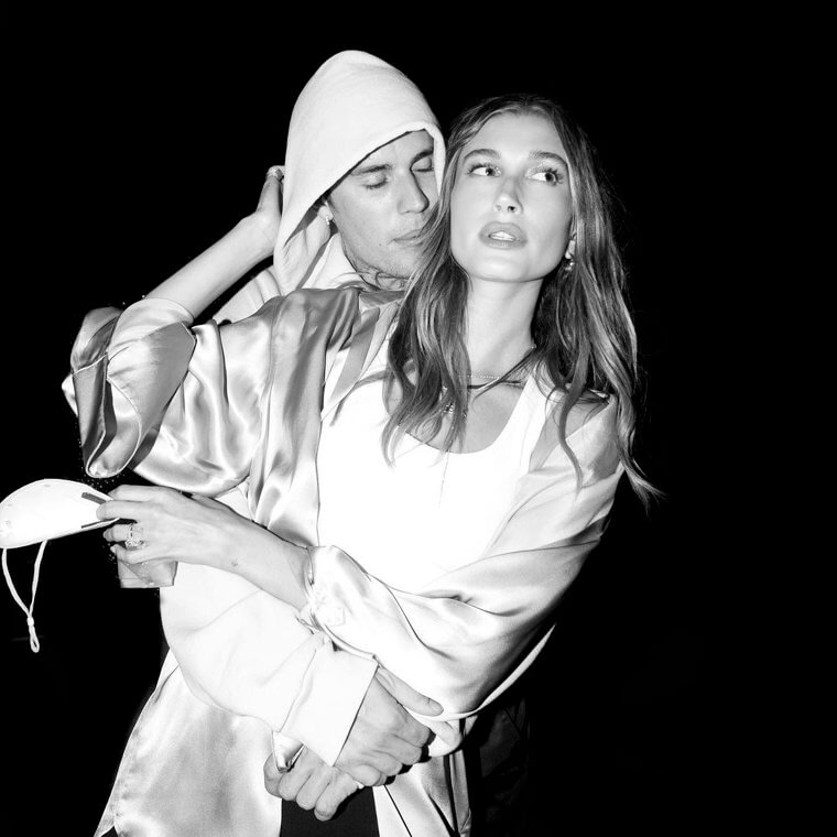 Justin Bieber ha scritto una poesia ad Hailey e l'ha pubblicata