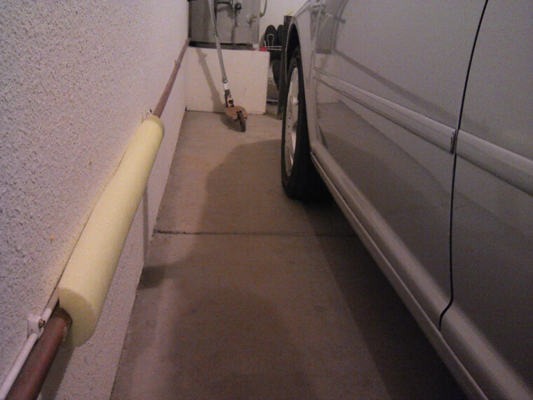 Never Scrape Your Car in the Garage Thanks to a Pool Noodle