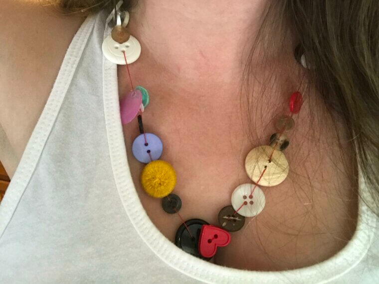 Button Jewelry Projects That Embrace a Retro Style