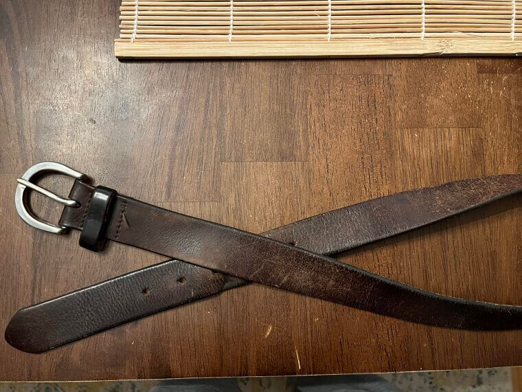 The Classic Leather Belt to Define the Waist