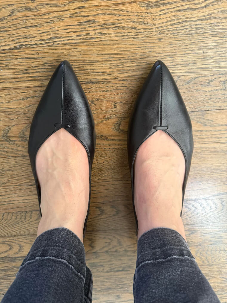 The Pointed-Toe Flat for a Leg-Lengthening Effect