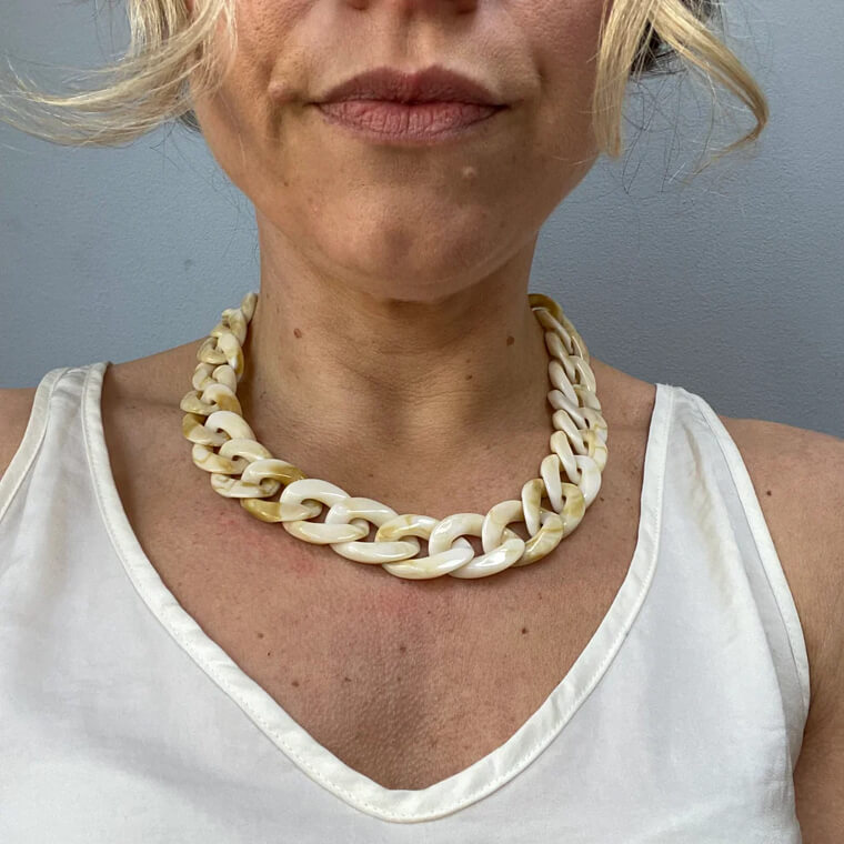The Statement Link Necklace for a Strong Focal Point