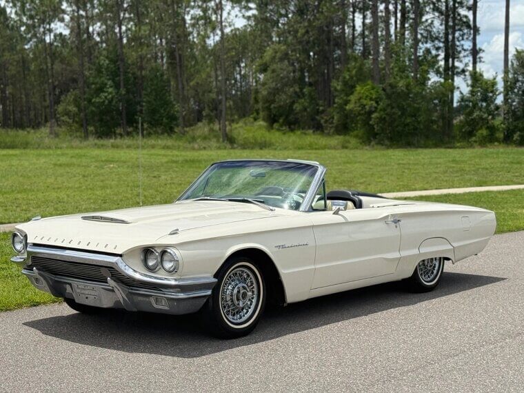 1963 Chevrolet Corvair Monza - $15,060