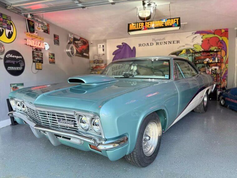 1966 Chevrolet Impala SS - $3,450