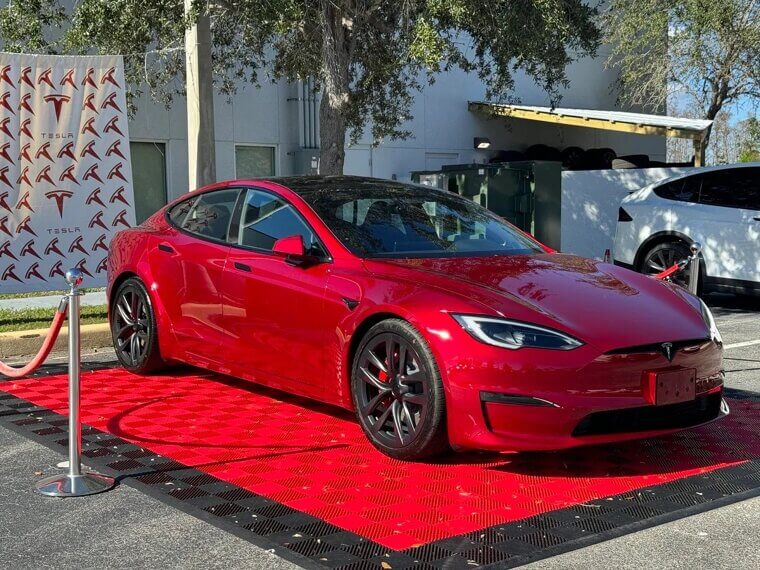 Tesla Model S Plaid