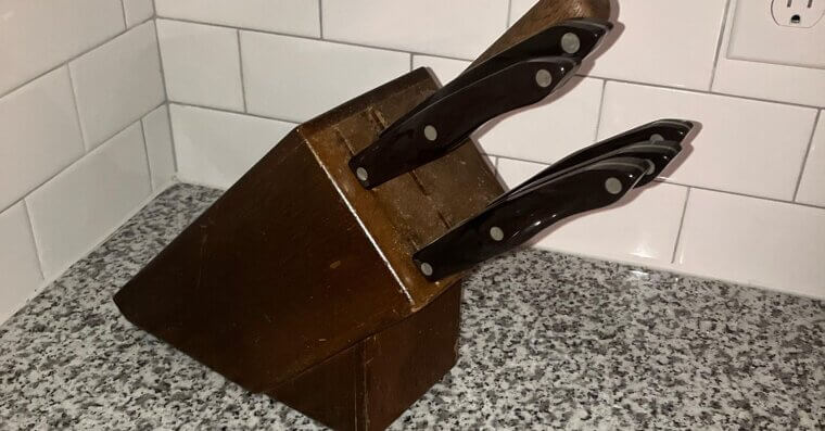 Knife Blocks With Dull Blades