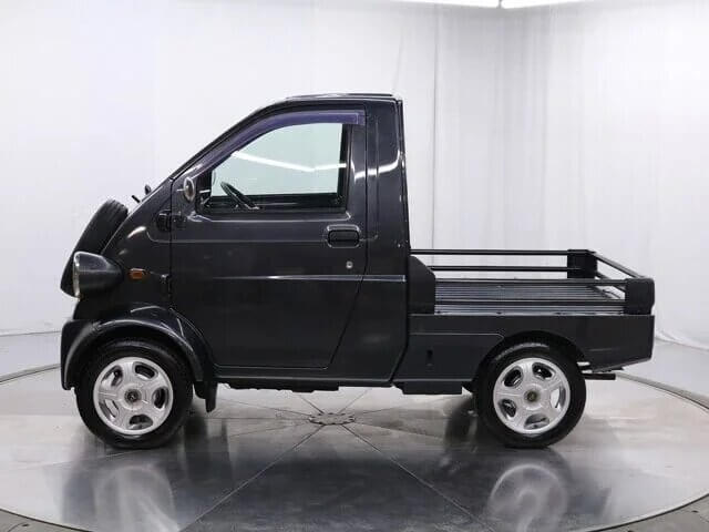 1996 Daihatsu Midget - $10,900