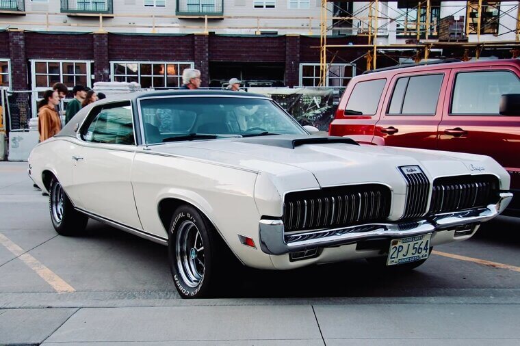 Mercury Cougar XR-7