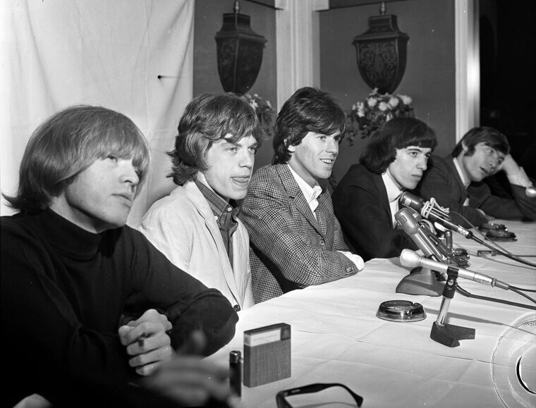 She's a Rainbow (1967) - The Rolling Stones: A psychedelic, baroque-pop explosion of color celebrating a partner's vibrant personality