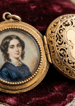 The Mystery of the Blue Trunk: How an Unopened Family Heirloom Redefined Three Generations