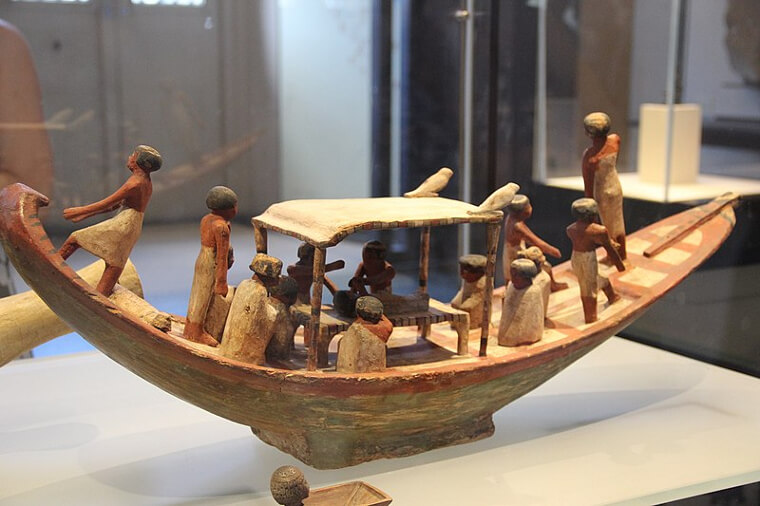 Egyptians Would Flash People From Boats