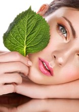 8 Home Remedies That Will Help Banish Acne Scars