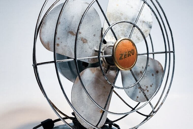 Vintage-Style Metal Fan