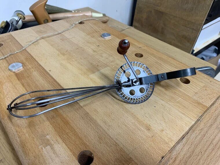 Manual Egg Beater
