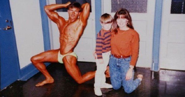 Dad Decides It's The Perfect Time To Flex