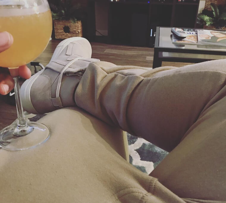 Stiracchiatevi Il Collo Se Vi Si Addormenta Una Parte Del Corpo