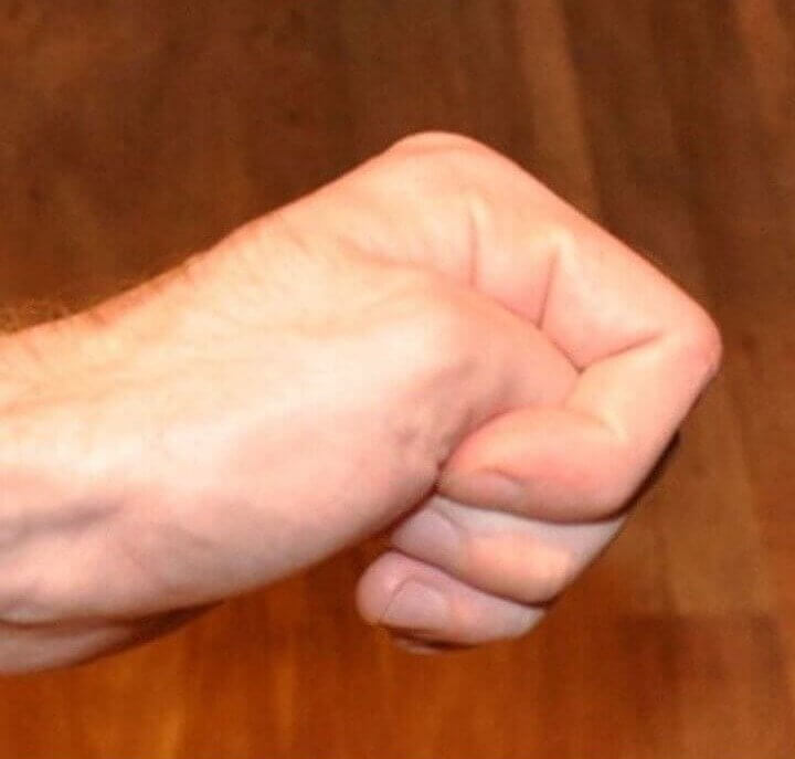 Piegare Il Pollice Può Fermare Il Riflesso Faringeo