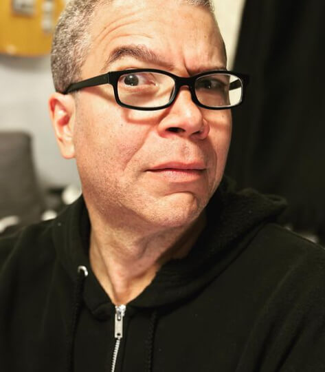 Piegate L'Orecchio Per Attivare Il Super Udito