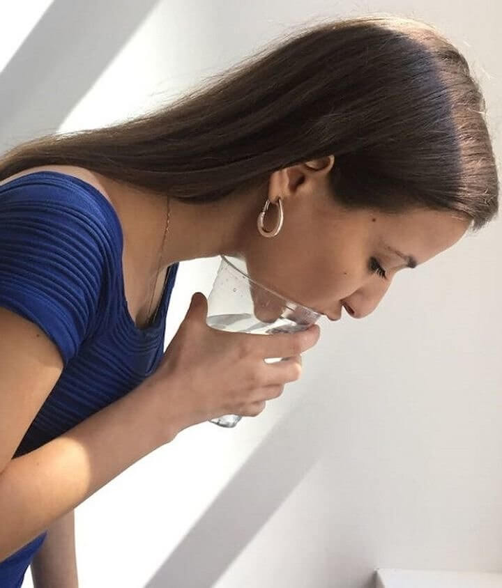 Bevete Al Contrario Per Fermare Il Singhiozzo