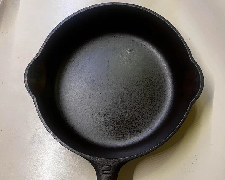The "Griswold #2" Skillet That Outperforms Gold