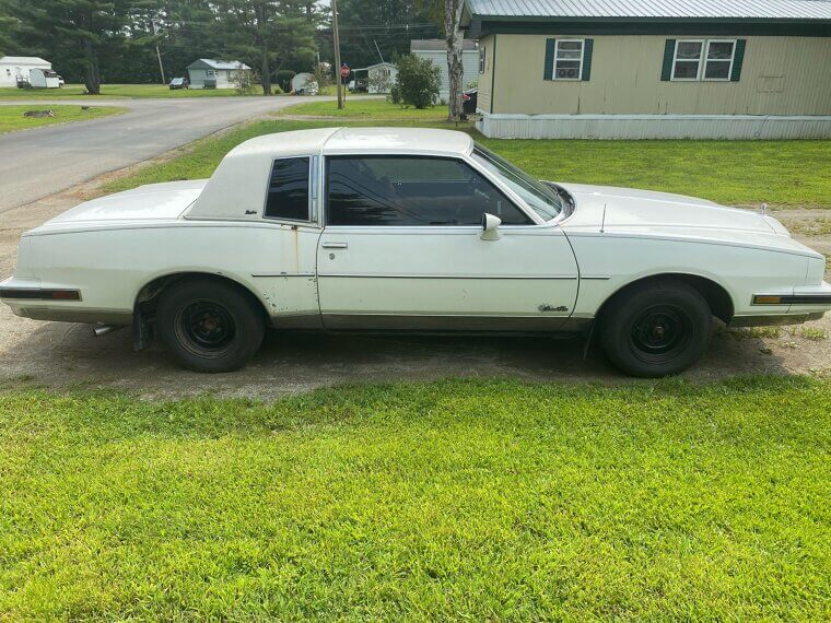 1985 Pontiac Grand Prix 2+2 Aero Coupe