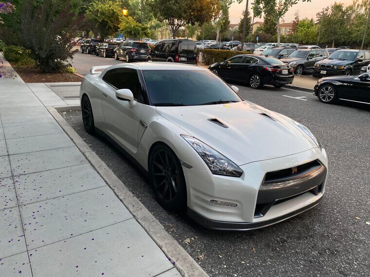 Nissan GT-R