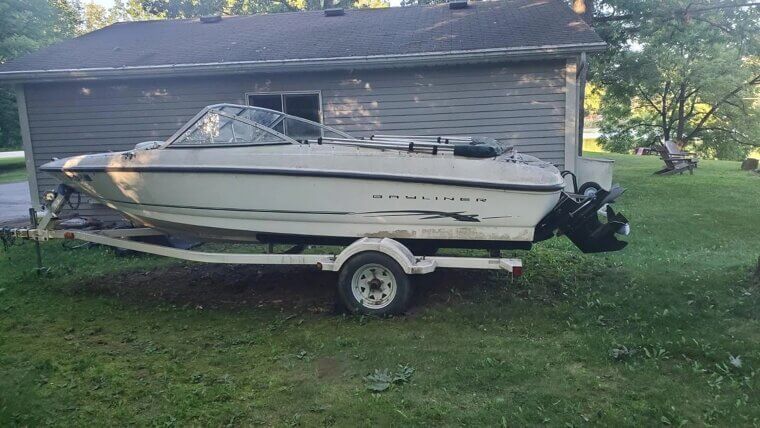 2003 Bayliner 175 17' Boat W/ Title & Trailer - Bidding