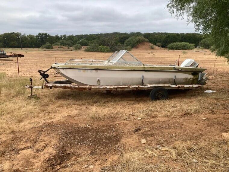 1970 Glastron 17' Boat W/ Trailer - Bidding