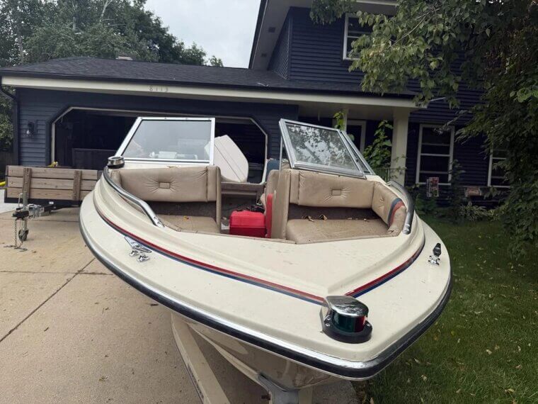 1984 Bayliner Capri 15' Boat W/ Trailer - Bidding