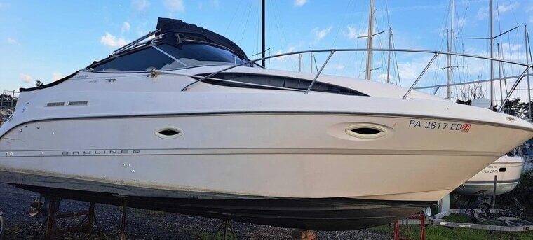 2000 Bayliner 27’ Ciera 2655 Cuddy Cabin Boat MerCruiser 5.7L 350HP - $350 (Bidding)