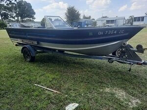 1989 Blue Fin Spectrum 17' Boat W/ Title & Trailer - Bidding