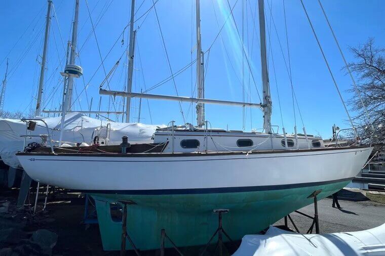 1981 Cape Dory 30 Racer
