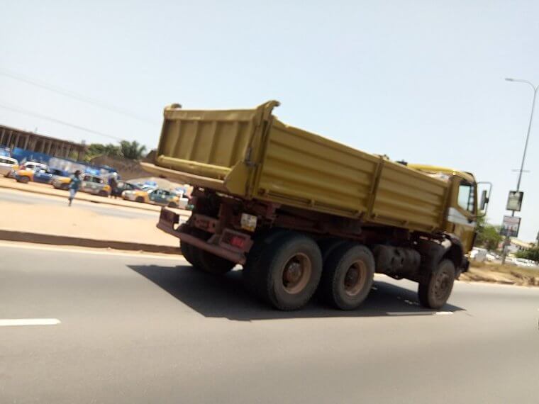 Mito: Abaixar a porta traseira economiza gasolina