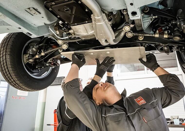 Mito: O líquido de refrigeração precisa ser trocado junto com o óleo