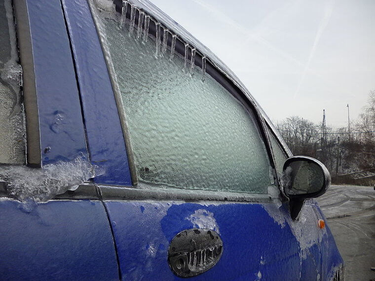 Mito: O carro precisa ser aquecido antes de começar a dirigir em temperaturas frias
