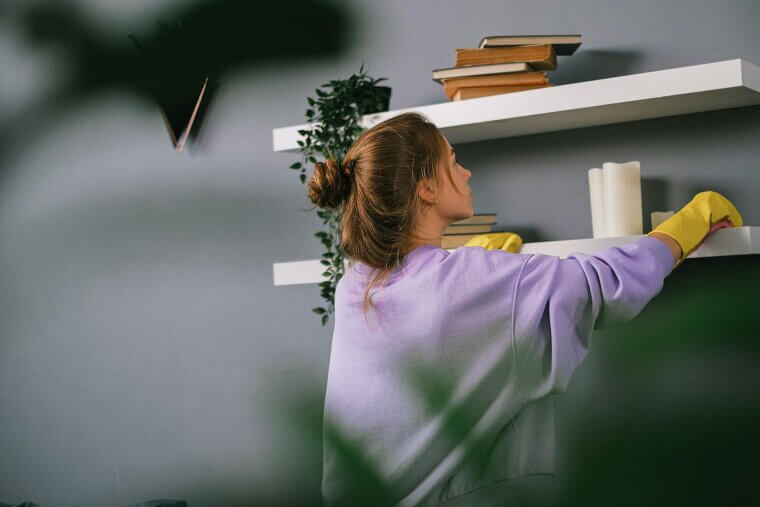 Floating Shelves: Style Meets Functionality for Added Value