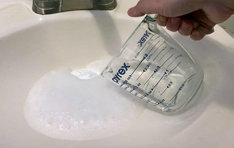 Unblock Drains Using Household Ingredients