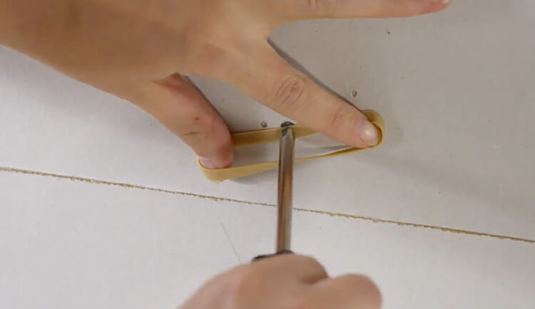 Remove Stripped Screws Using A Rubber Band