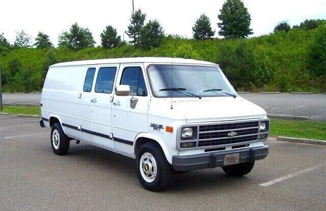 1995 Chevrolet G30 - $13,890