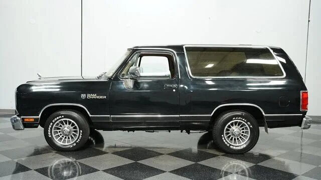 1988 Dodge Ramcharger 2WD - $16,995